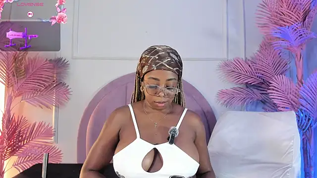 Hanaahquinn online show from 04-04-26, 11:40