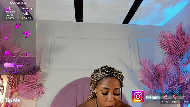 Hanaahquinn online show from 07-25-26, 11:52