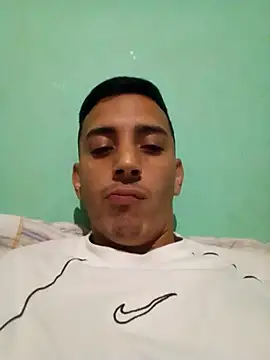 Snapshot of walterdsm chatting on 03-10-25, 01:43 walterdsm online show from 03-10-25, 01:43