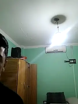 Snapshot of walterdsm chatting on 09-20-25, 02:51 walterdsm online show from 09-20-25, 02:51