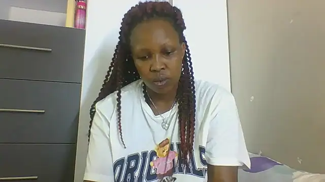 Snapshot of Squirt_Goddesss chatting on 09-20-25, 04:52 Squirt Goddesss online show from 09-20-25, 04:52