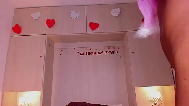 Snapshot of BeverlySteel chatting on 02-16-26, 08:27 BeverlySteel online show from 02-16-26, 08:27