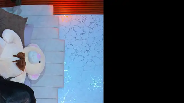 AlexiaAbbey online show from 10-17-25, 02:41