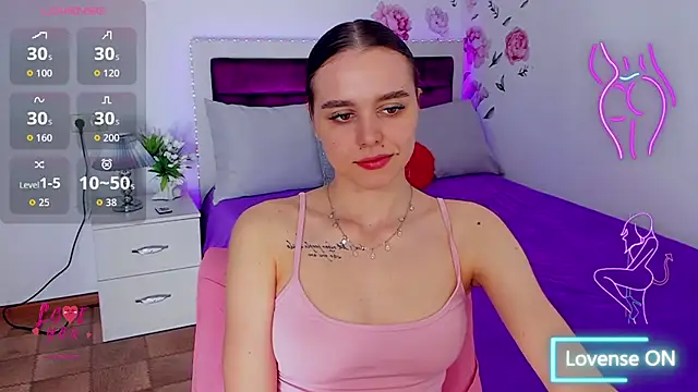 Snapshot of EmelyMason chatting on 05-07-26, 05:24 EmelyMason online show from 05-07-26, 05:24