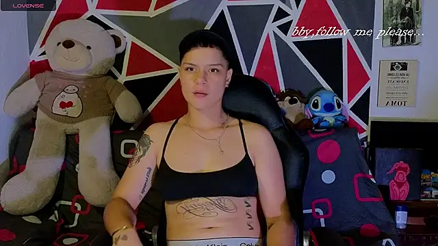 Snapshot of demimoore222 chatting on 11-16-25, 10:37 demimoore222 online show from 11-16-25, 10:37