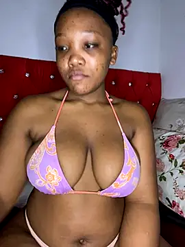 Snapshot of Beyoncex05 chatting on 10-03-25, 04:59 Beyoncex05 online show from 10-03-25, 04:59