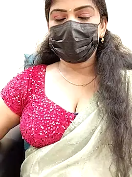Snapshot of ashmitha chatting on 03-07-25, 03:18 ashmitha online show from 03-07-25, 03:18