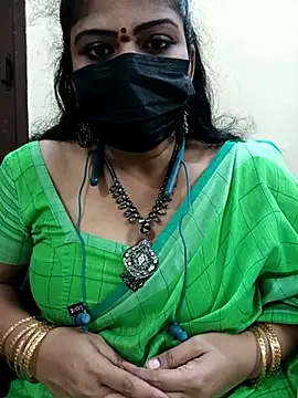 Snapshot of ashmitha chatting on 03-08-25, 05:22 ashmitha online show from 03-08-25, 05:22
