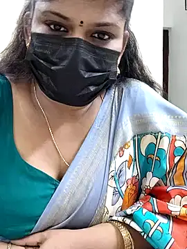 Snapshot of ashmitha chatting on 03-10-25, 04:46 ashmitha online show from 03-10-25, 04:46