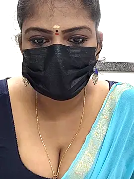Snapshot of ashmitha chatting on 03-12-25, 01:51 ashmitha online show from 03-12-25, 01:51