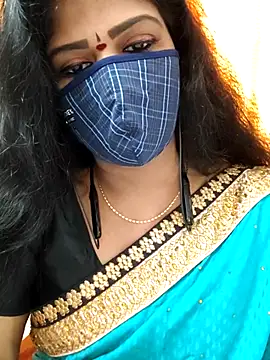 Snapshot of ashmitha chatting on 09-09-25, 04:12 ashmitha online show from 09-09-25, 04:12