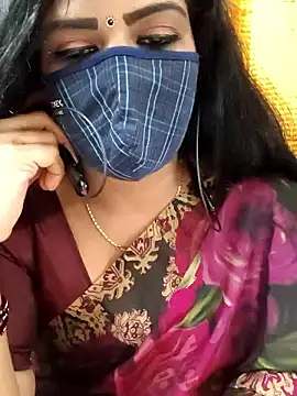Snapshot of ashmitha chatting on 09-28-25, 04:12 ashmitha online show from 09-28-25, 04:12
