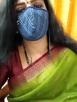 Snapshot of ashmitha chatting on 10-11-25, 05:33 ashmitha online show from 10-11-25, 05:33