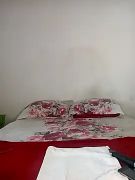 Missvixen81 online show from 02-18-26, 04:52