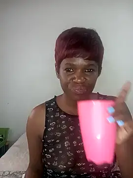 Snapshot of Missvixen81 chatting on 05-04-26, 10:11 Missvixen81 online show from 05-04-26, 10:11