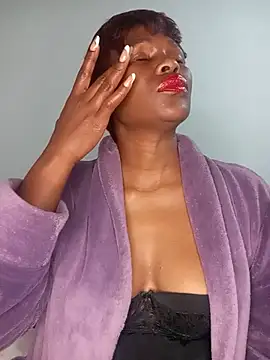 Missvixen81 online show from 07-04-26, 11:11