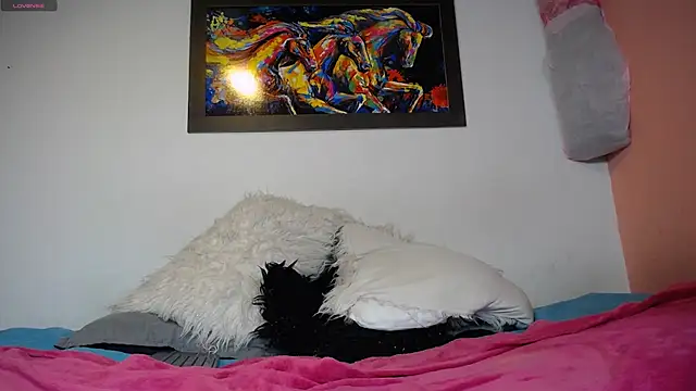 Snapshot of LorenaJoness chatting on 03-17-25, 04:43 LorenaJoness online show from 03-17-25, 04:43