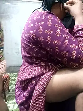 Snapshot of Pakhi_Couple_69 chatting on 09-14-25, 05:34 Pakhi Couple 69 online show from 09-14-25, 05:34