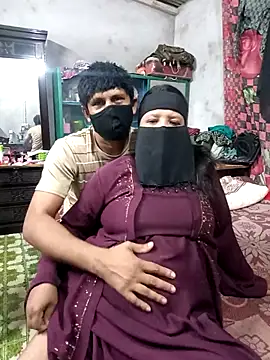 Snapshot of Pakhi_Couple_69 chatting on 09-25-25, 02:10 Pakhi Couple 69 online show from 09-25-25, 02:10