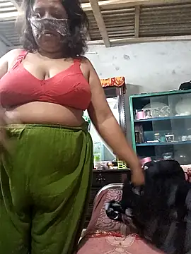 Snapshot of Pakhi_Couple_69 chatting on 03-06-26, 04:20 Pakhi Couple 69 online show from 03-06-26, 04:20