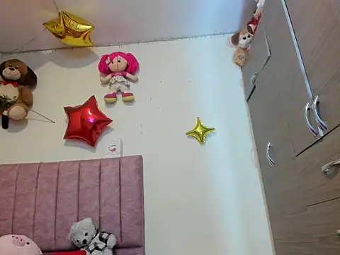 Snapshot of hot-nikol chatting on 03-22-25, 10:37 hot-nikol online show from 03-22-25, 10:37