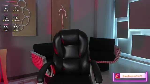 Snapshot of MaddisonCollins chatting on 02-18-26, 11:17 MaddisonCollins online show from 02-18-26, 11:17