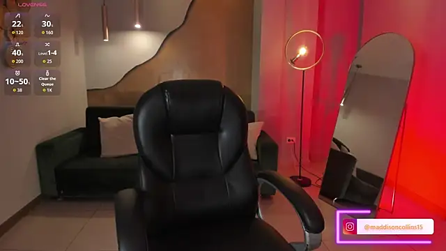 Snapshot of MaddisonCollins chatting on 02-26-26, 12:04 MaddisonCollins online show from 02-26-26, 12:04