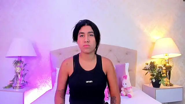 Mia Montess online show from 06-18-26, 12:31