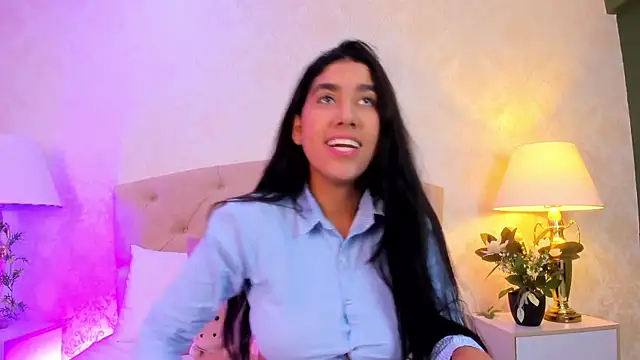 Mia Montess online show from 06-19-26, 03:16