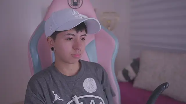 tommy blue online show from 11-19-25, 12:38