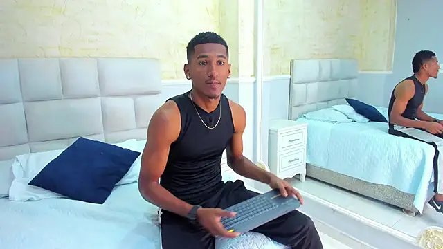 Snapshot of LexiAndDeker chatting on 09-20-25, 07:37 LexiAndDeker online show from 09-20-25, 07:37