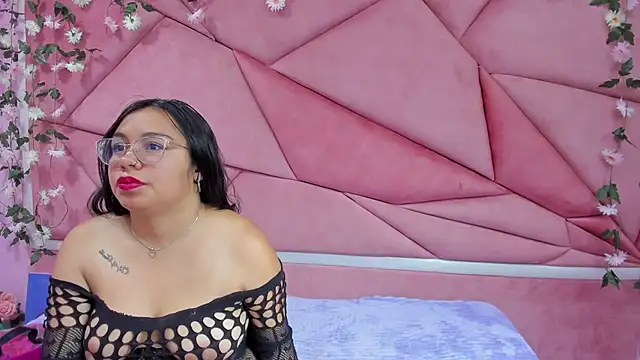 Snapshot of _Violeta_18 chatting on 10-26-25, 03:12 Violeta 18 online show from 10-26-25, 03:12