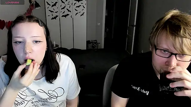 JayMollyy online show from 04-17-26, 03:37