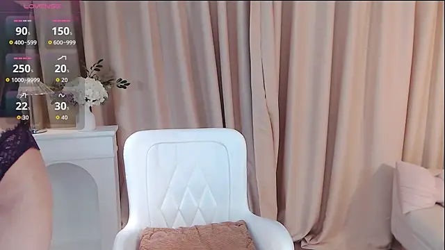 Snapshot of honey113 chatting on 09-26-25, 03:49 honey113 online show from 09-26-25, 03:49