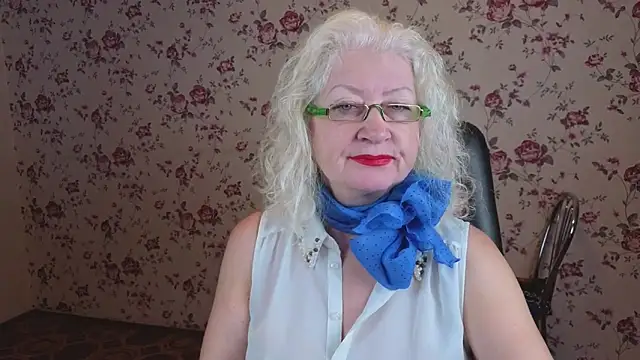 Maya Mayflower online show from 11-10-25, 04:11