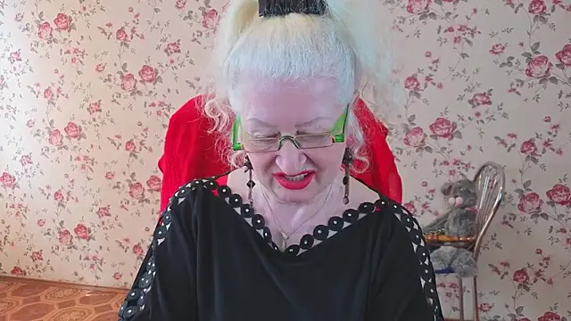 Maya Mayflower online show from 04-11-26, 07:45