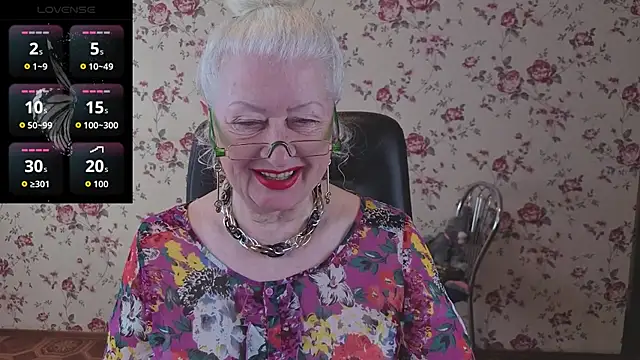 Maya Mayflower online show from 04-28-26, 03:11