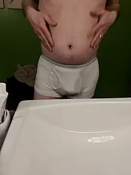 Snapshot of GM51-1988 chatting on 03-15-25, 08:10 GM51-1988 online show from 03-15-25, 08:10