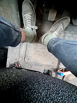 Snapshot of GM51-1988 chatting on 03-20-25, 04:31 GM51-1988 online show from 03-20-25, 04:31