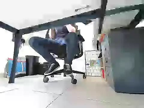 Snapshot of GM51-1988 chatting on 09-08-25, 03:00 GM51-1988 online show from 09-08-25, 03:00