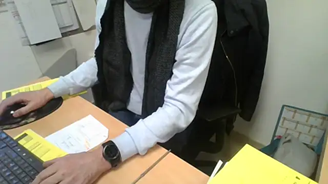 Snapshot of GM51-1988 chatting on 11-12-25, 03:56 GM51-1988 online show from 11-12-25, 03:56