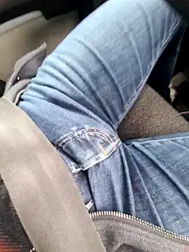 Snapshot of GM51-1988 chatting on 11-18-25, 10:09 GM51-1988 online show from 11-18-25, 10:09