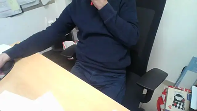 Snapshot of GM51-1988 chatting on 11-27-25, 04:53 GM51-1988 online show from 11-27-25, 04:53