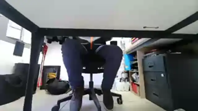 Snapshot of GM51-1988 chatting on 02-20-26, 04:07 GM51-1988 online show from 02-20-26, 04:07