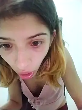 Snapshot of KratosAfroditacs chatting on 11-04-25, 09:19 KratosAfroditacs online show from 11-04-25, 09:19