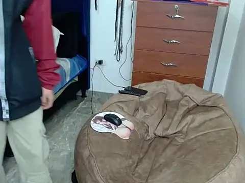 Snapshot of KratosAfroditacs chatting on 11-28-25, 10:12 KratosAfroditacs online show from 11-28-25, 10:12