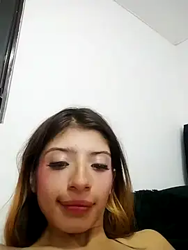 Snapshot of KratosAfroditacs chatting on 02-15-26, 07:51 KratosAfroditacs online show from 02-15-26, 07:51