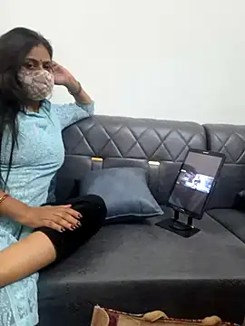 Snapshot of Decant_Ruhi143 chatting on 03-05-25, 05:18 Decant Ruhi143 online show from 03-05-25, 05:18