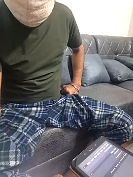 Snapshot of Decant_Ruhi143 chatting on 03-16-25, 05:39 Decant Ruhi143 online show from 03-16-25, 05:39