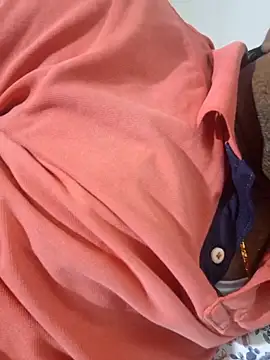 Snapshot of Decant_Ruhi143 chatting on 09-23-25, 05:49 Decant Ruhi143 online show from 09-23-25, 05:49